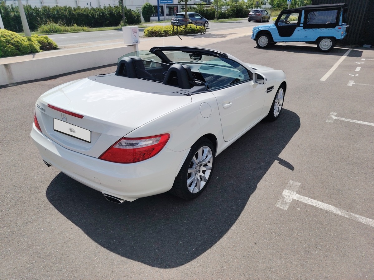 Mercedes-Benz Classe SLK 200 blue efficiency 100 % Française