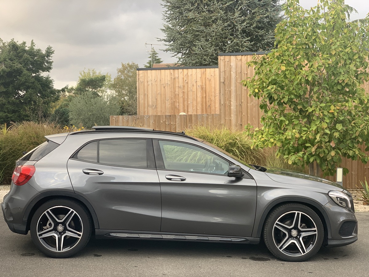 Mercedes-Benz GLA* 200 Fascination AMG 1°Main 7G-DCT