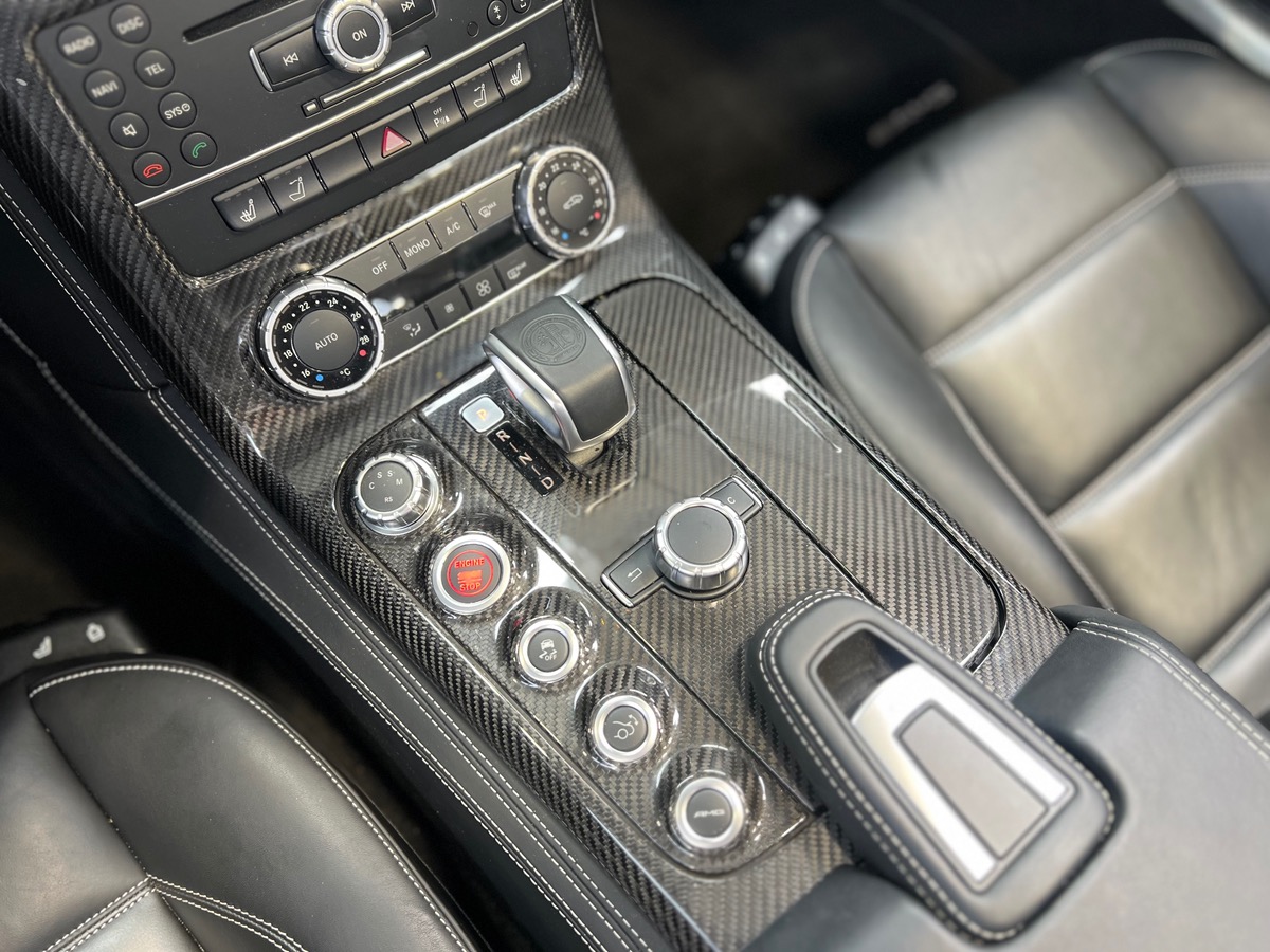 Mercedes-Benz SLS Roadster V8 571 6.3 AMG SPEEDSHIFT DCT 7 Carbone/ Bang & Olufsen FR