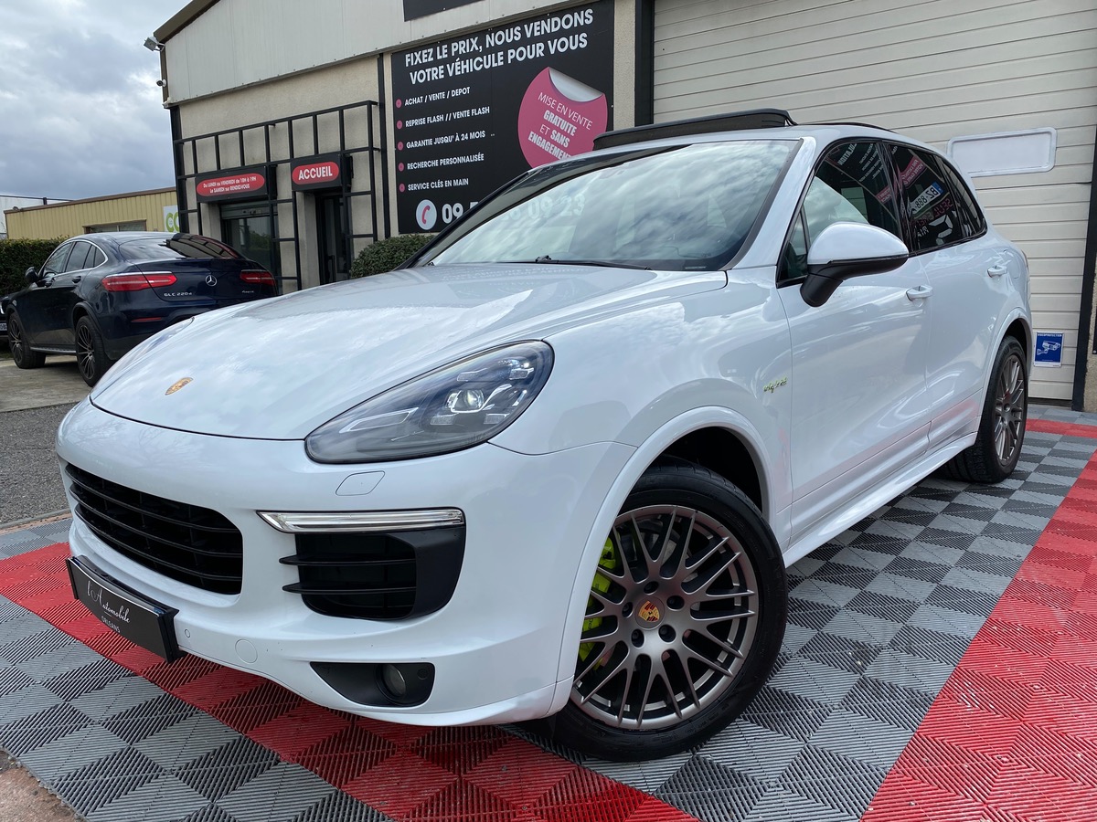 Porsche Cayenne S E-hybrid 416ch sport design b