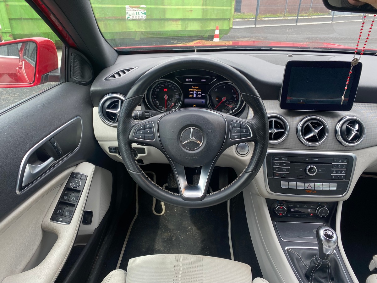 Mercedes-Benz GLA (2) 180 D BUSINESS EDITION