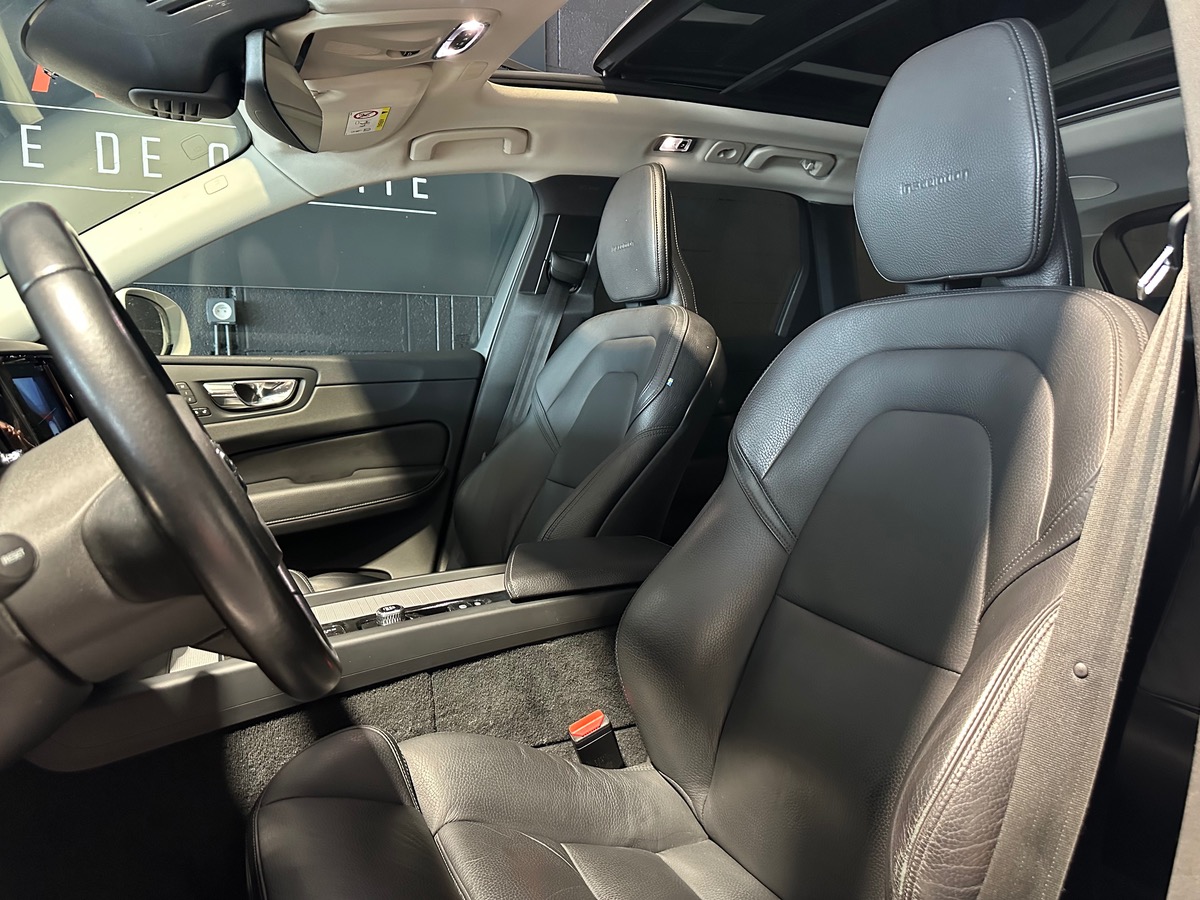 Volvo XC60 INSCRIPTION LUXE ****** Première main ****** 392 Plug in Hybride AWD Geartronic8 303 cv