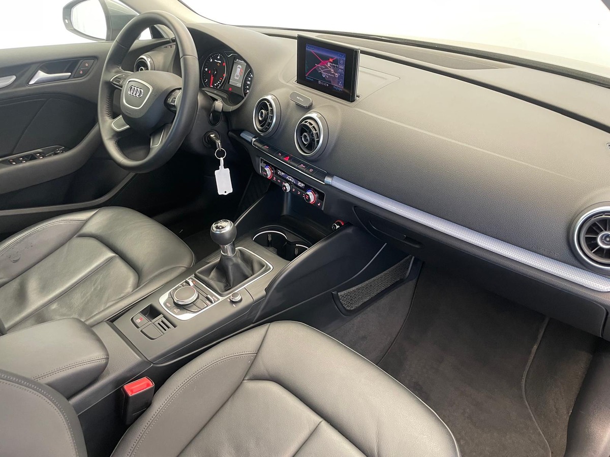 Audi A3 Sportback 1.6 TDI 105   AMBIENTE