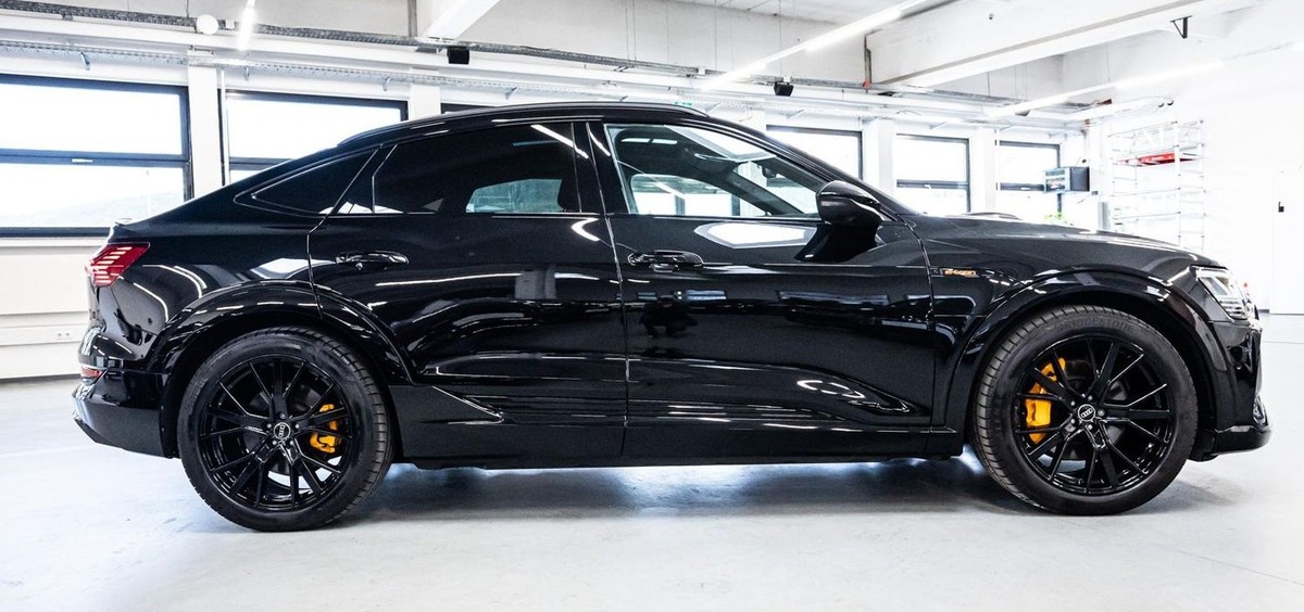 Audi e-tron Sportback 55 408ch S Line e-quattro Toit ouvrant Bang&Olufsen Pack Black Edition