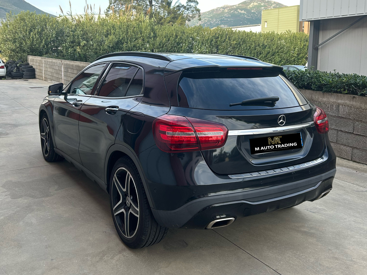 Mercedes-Benz Classe GLA 180 7g-dct SENSATION