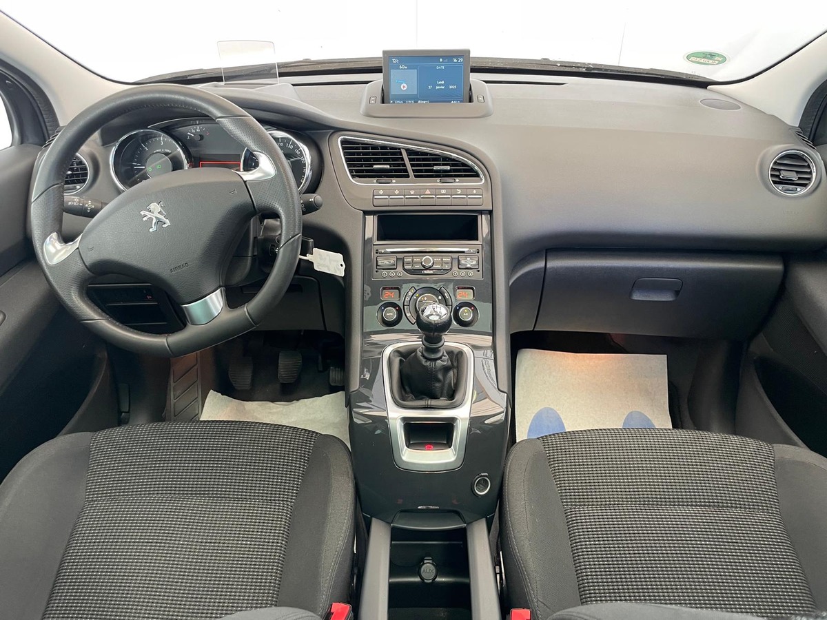 Peugeot 5008 1.6 BLUE-HDI 115 7 PLACES ALLURE