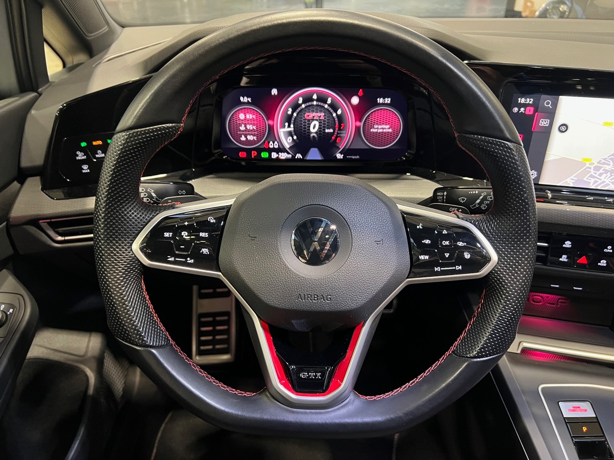 Volkswagen Golf 8 VIII 2.0 TSI 300 GTI CLUBSPORT DSG7 /TOIT PANO/JA19/CARPLAY/