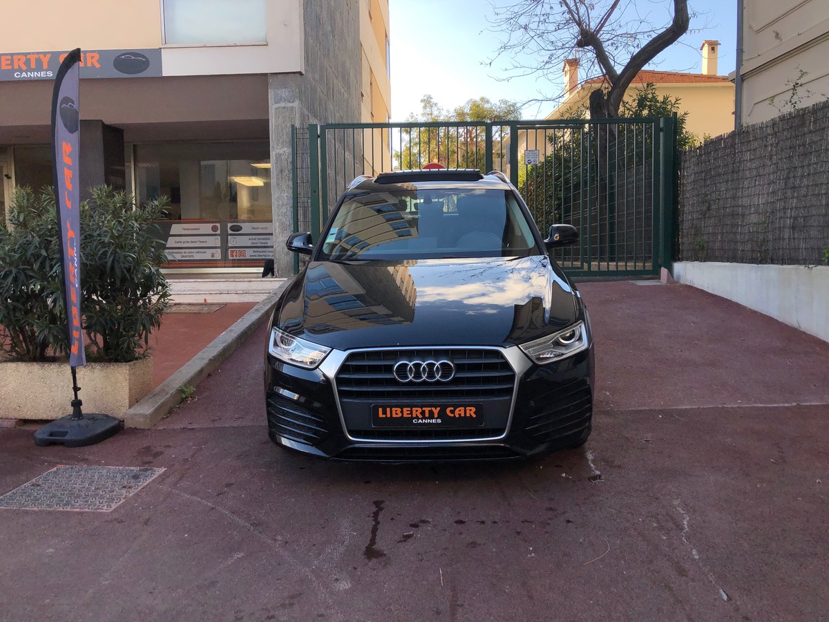 Audi Q3 1.4 tfsi 150 cv S-Line 1ère Main Phase 2/ Toit Ouvrant / GPS / Radars Av-AR