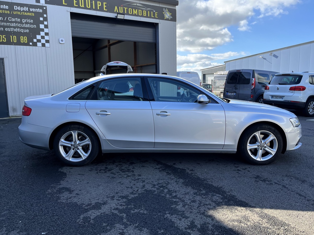 Audi A4 (2) 2.0 TDI 143 AMBITION LUXE + ATTELAGE