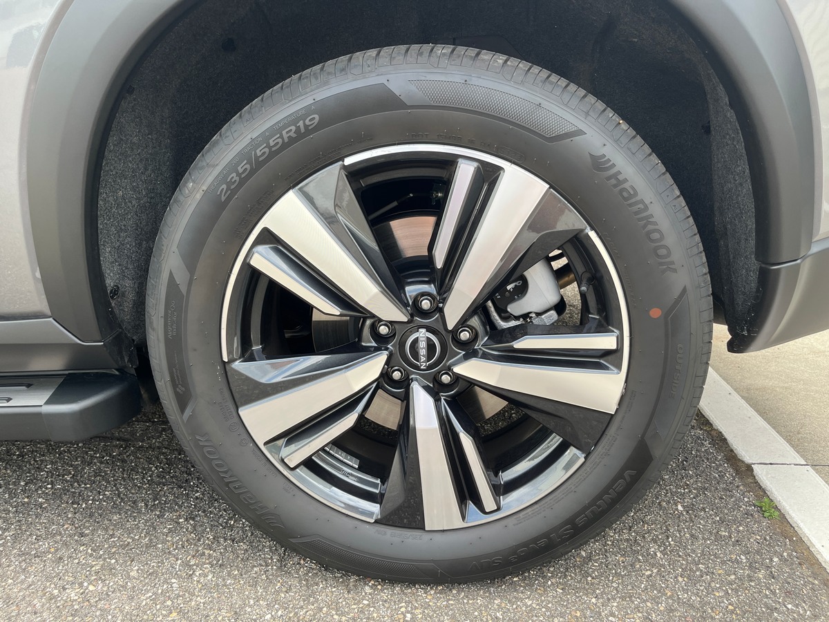 Nissan NISSAN X TRAIL E POWER 204CH TEKNA, 3 ANS D'ENTRETIENS INCLUS, TOIT OUVRANT, SIEGES CHAUFFANT