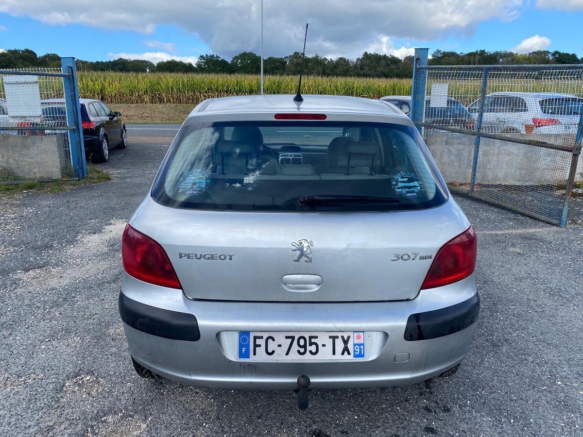 Peugeot 307 1.6 hdi 90cv phase 2 entretien factures à saisir 