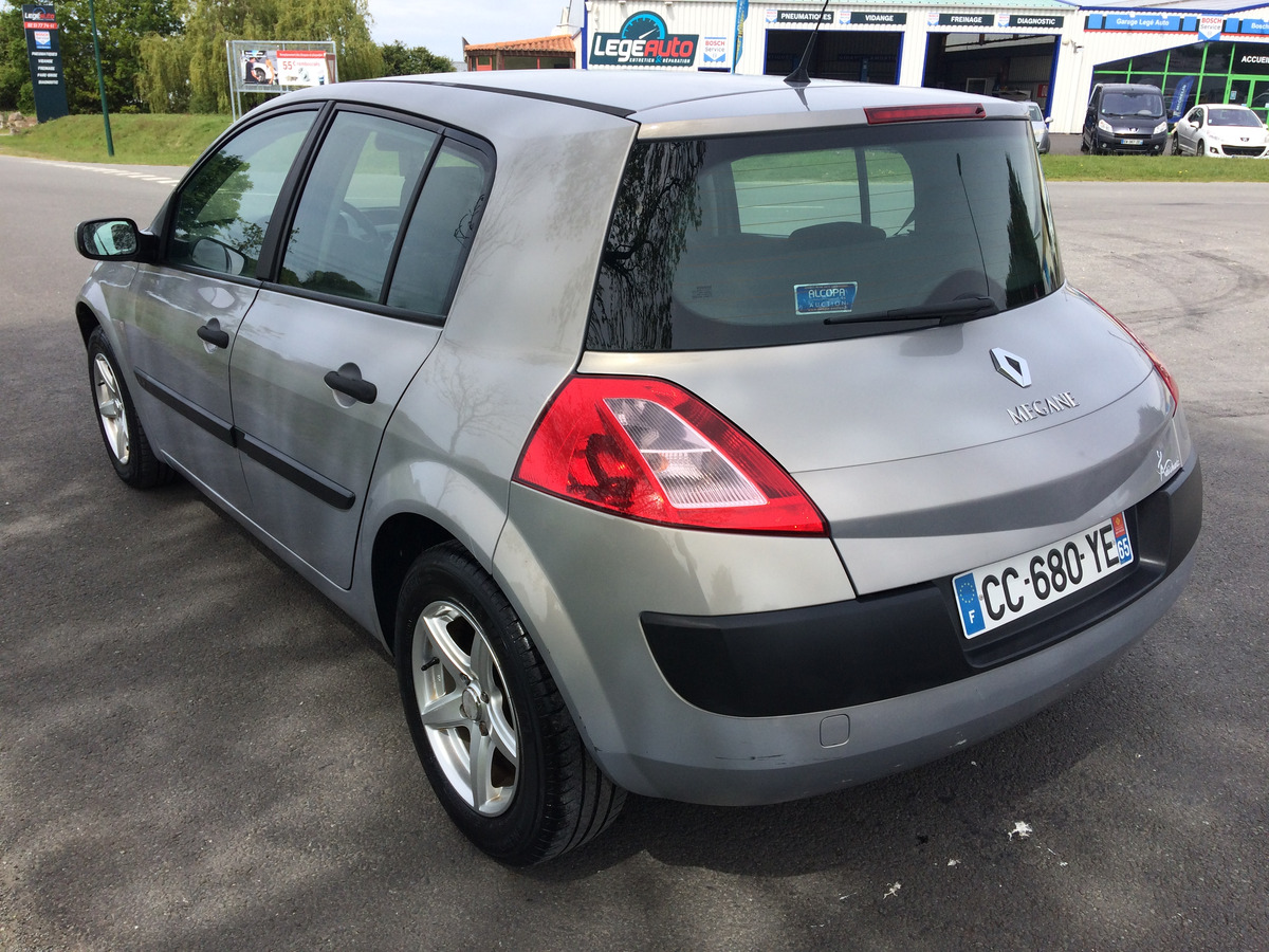 RENAULT Megane mégane 1.6i 16v 115CH 120174KM