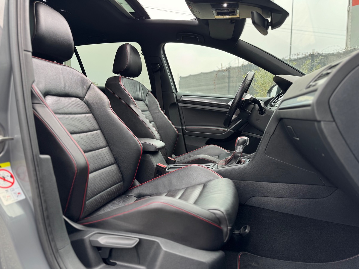 Volkswagen Golf GTI VII ( 7 ) TCR