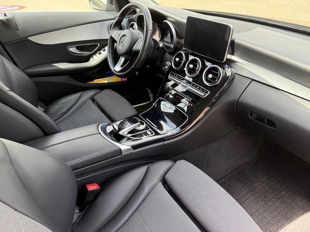 Mercedes-Benz Classe C (205) Berline 220 CDi 2.1 CDI 7G-TRONIC+ BlueTEC 170 cv, Suivi complet