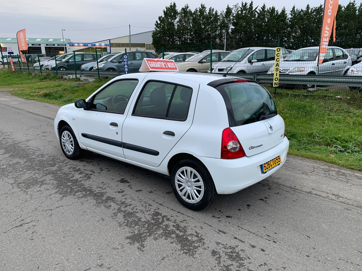 RENAULT Clio 1.2i 104105KM