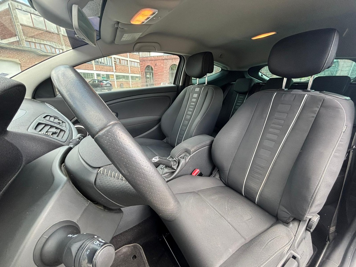 RENAULT Megane 3 Coupé 1.5 Dci 110 BVA Dynamique - Révisée - Garantie