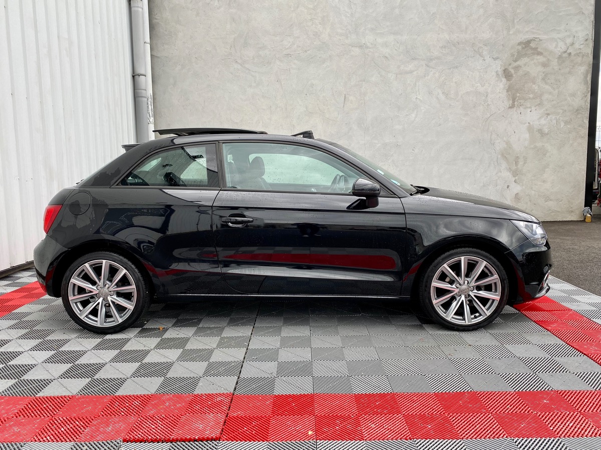 Audi A1 1.2 TFSI 85CV LUXE TO/GPS/CUIR b