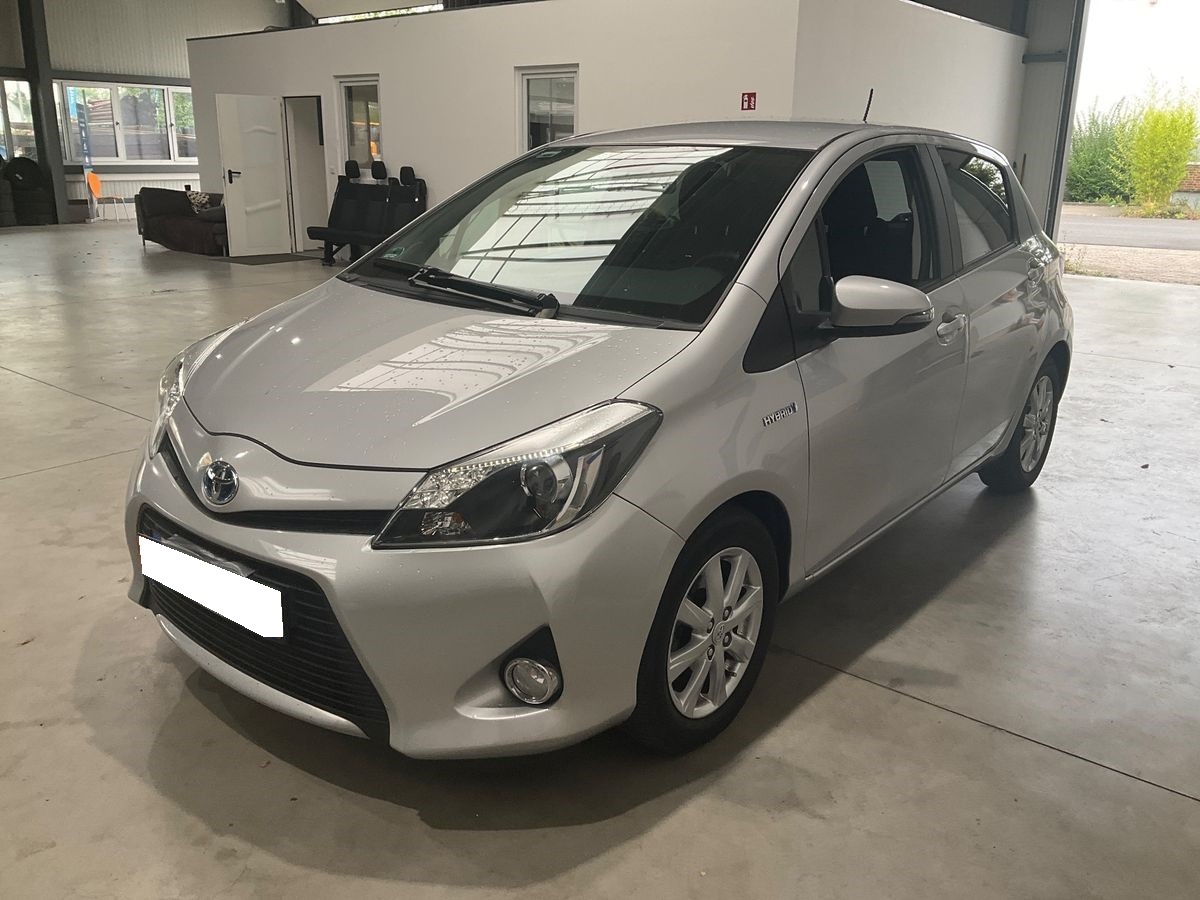 Toyota Yaris Hybrid 1.5 100 HSD