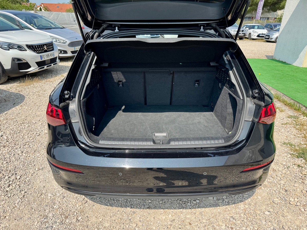 Audi A3 SPORTBACK 35 TDI 150 CV  S-TRONIC 7 / TOIT OUVRANT/ CAR PLAY / CAMÉRA / FULL CUIR / MÉPLAT