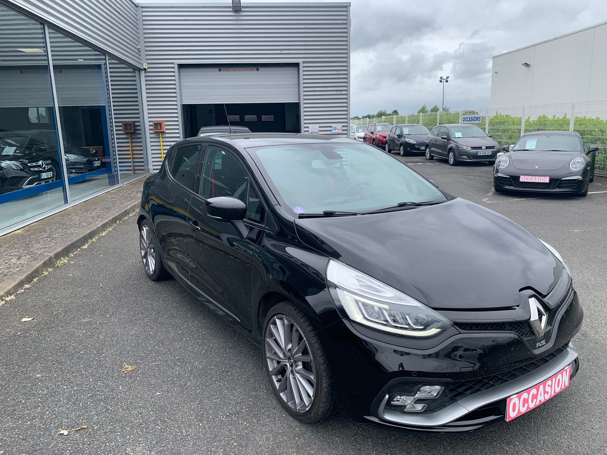 RENAULT Clio IV RS