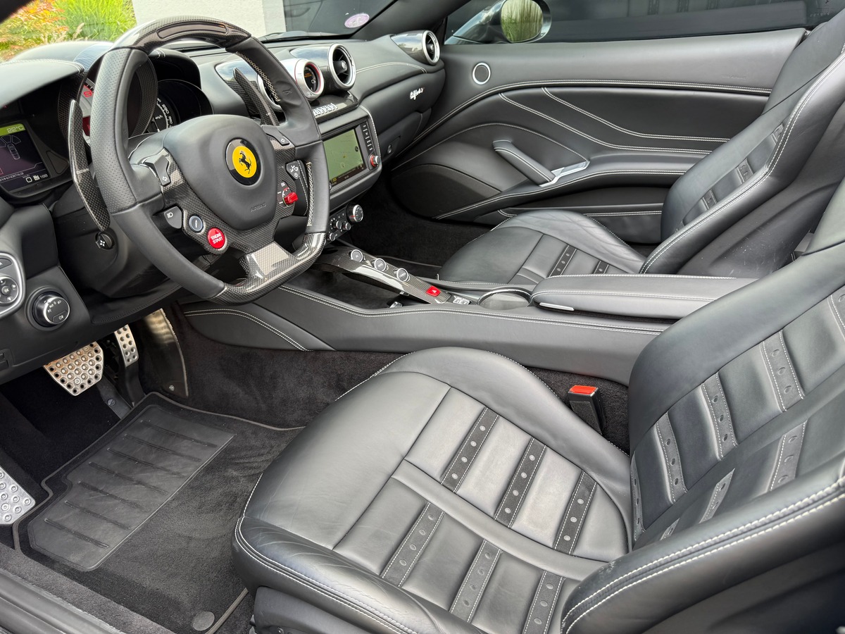Ferrari California T 3.9L V8 560 CH / FRANCAISE / CARNET / 29954 KMS