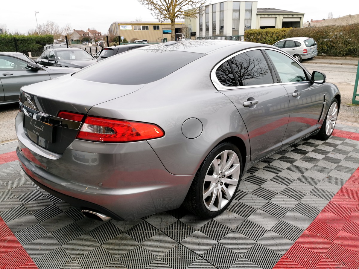 Jaguar XF 2.7 V6 D LUXE PREMIUM 207 vv