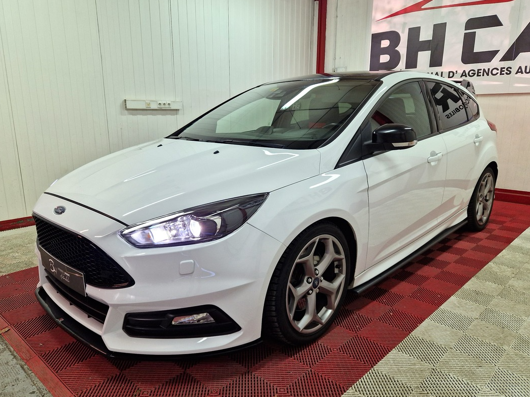 Image: Ford Focus ST 250 boite 6
