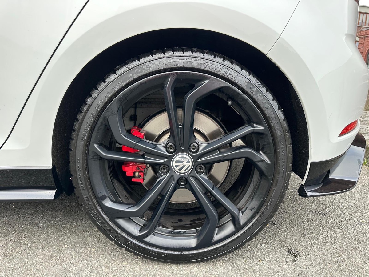 Volkswagen Golf 7 GTI TCR 2.0 TFSi DSG7 290 cv