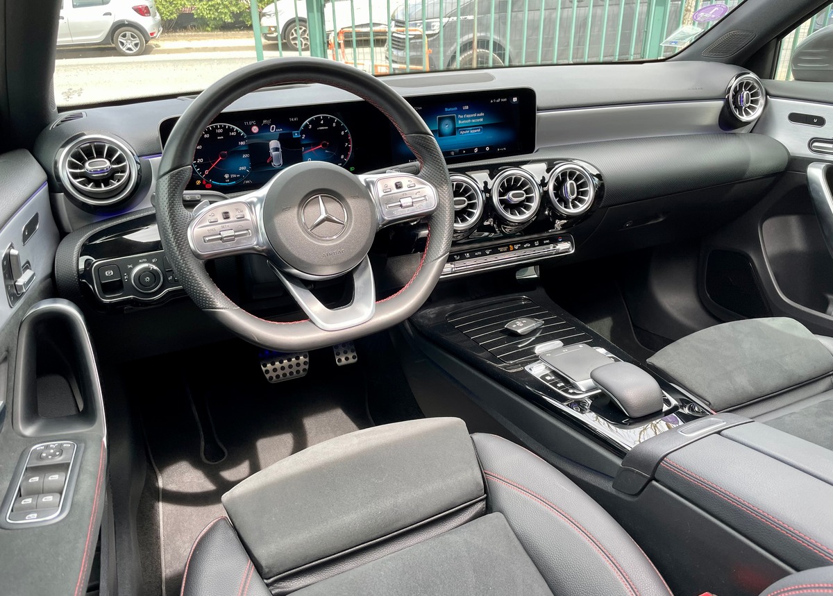 Mercedes-Benz Classe A IV 4 200 AMG Line 163 7G-DCT