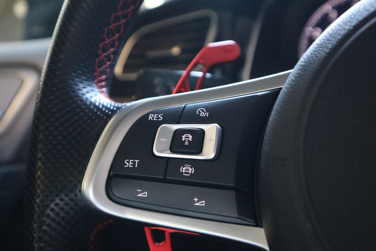 Volkswagen Golf VII GTI 7.5 TCR DSG7 - Apple CarPlay - Discover Pro