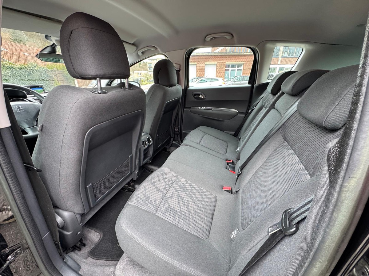 Peugeot 3008 1.6 HDi 115cv Active - Garantie