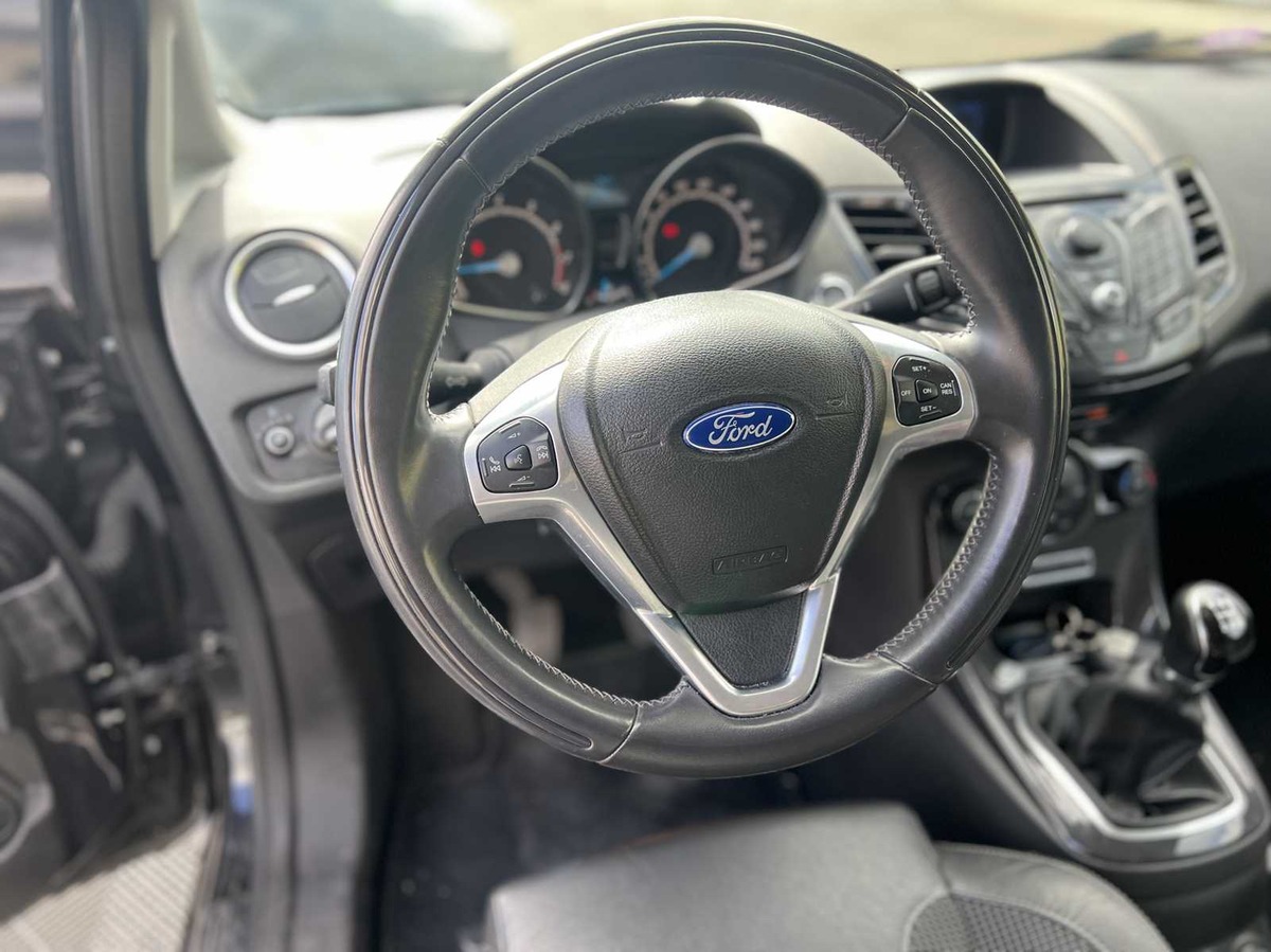 Ford Fiesta VI Phase 2 3 portes 1.0 SCTi EcoBoost 12V S&S 125 cv - AIDE PARKING - BLUETOOTH