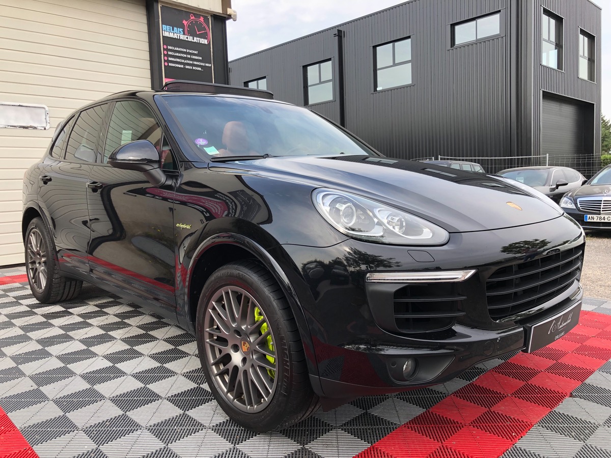 Porsche Cayenne S E-HYBRID 416 CV PLATINIUM c