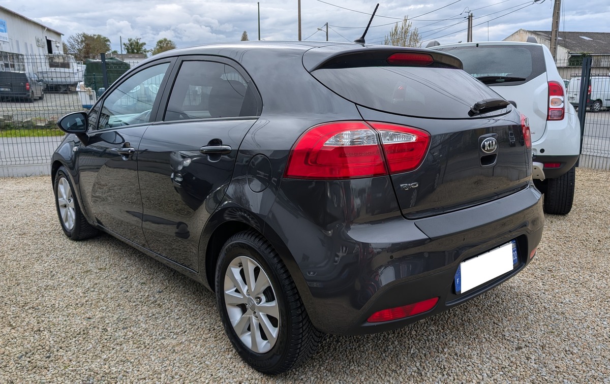 Kia Rio 1.2i 85