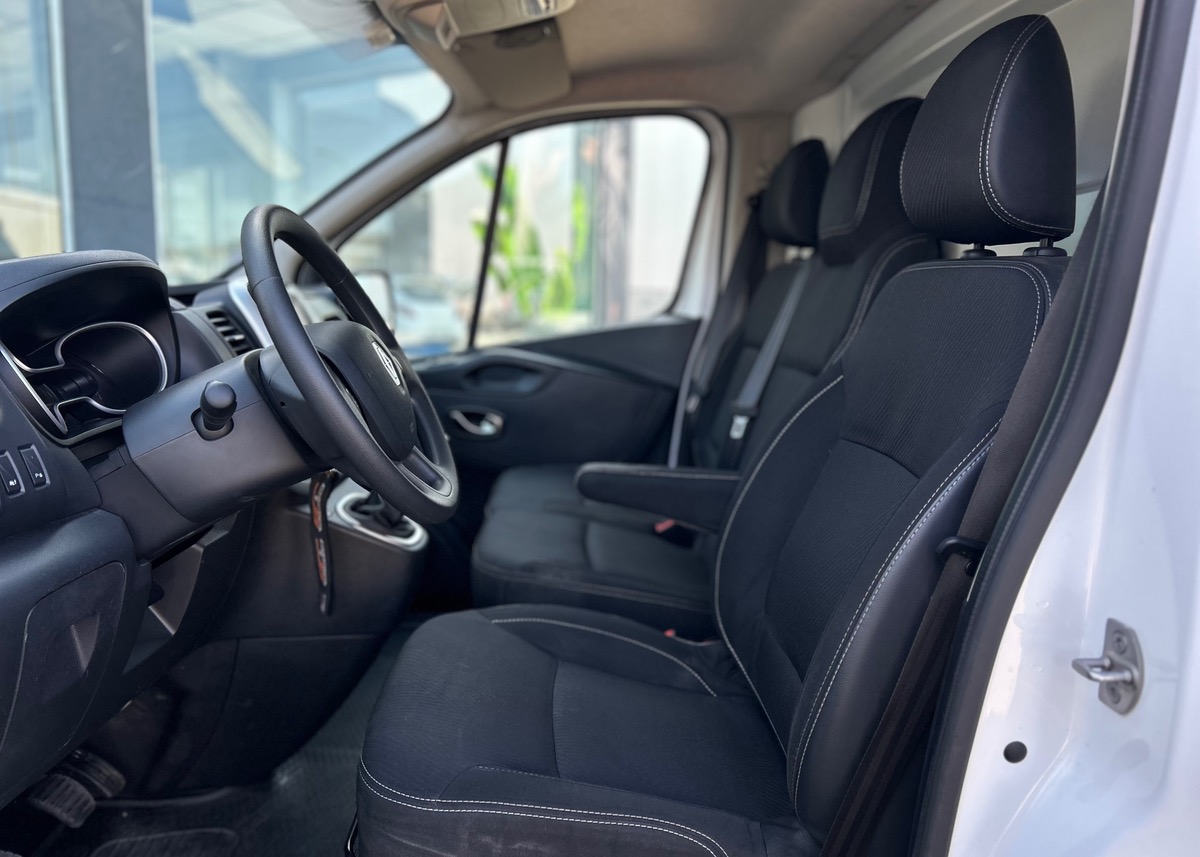 RENAULT Trafic III (2) FOURGON CONFORT L1H1 1200 DCI 120