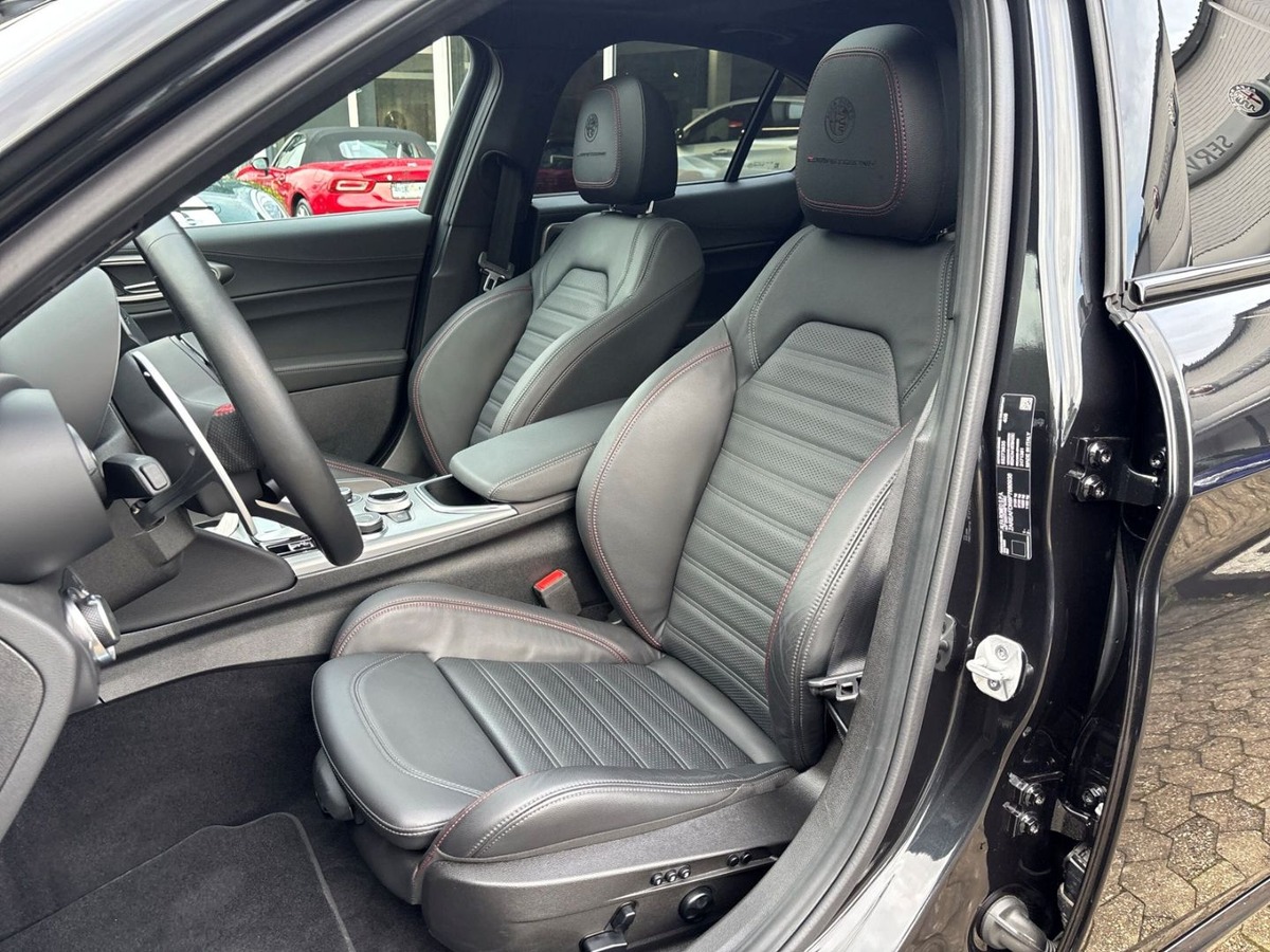 Alfa Romeo Giulia 2.0T 280ch Competizione Q4 AT8 Harman-Kardon Toit ouvrant