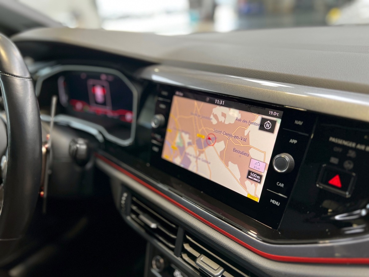 Volkswagen Polo VI GTI DSG6 2.0 TSI 200 TO CARPLAY