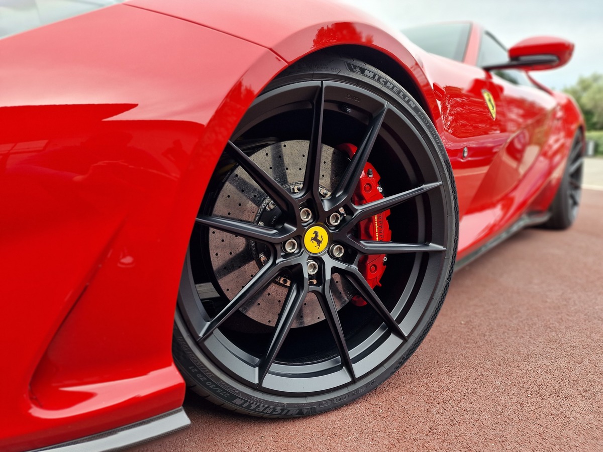 Ferrari 812 SUPERFAST 6.5 V12 NOVITEC 800 TVA C