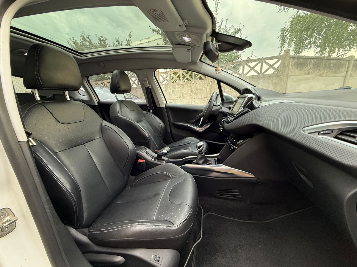Peugeot 2008 1.6 e-HDI 115 CV féline titane 4XCB