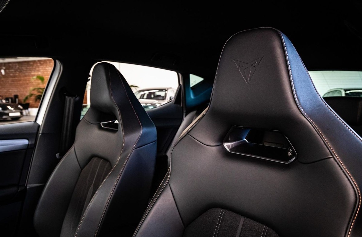 Cupra Leon 1.4 e-Hybrid 245ch Vz