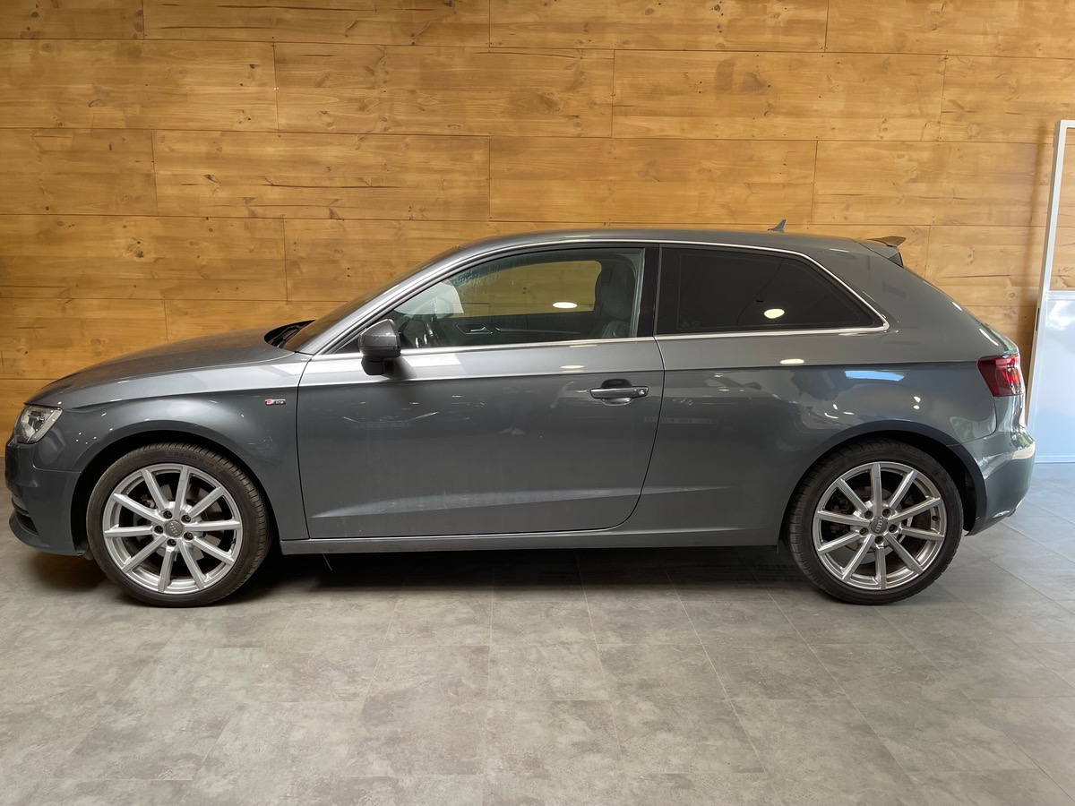 Audi A3 1.8 TFSI 180 S-LINE S-TRONIC BVA look S3