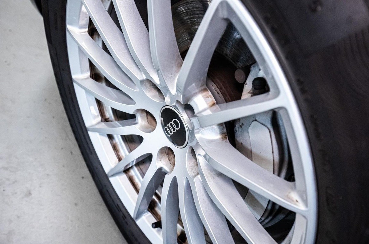 Audi A4 Allroad V 40 TDI 204ch Avus quattro S tronic 7 Attelage Aff Tête haute