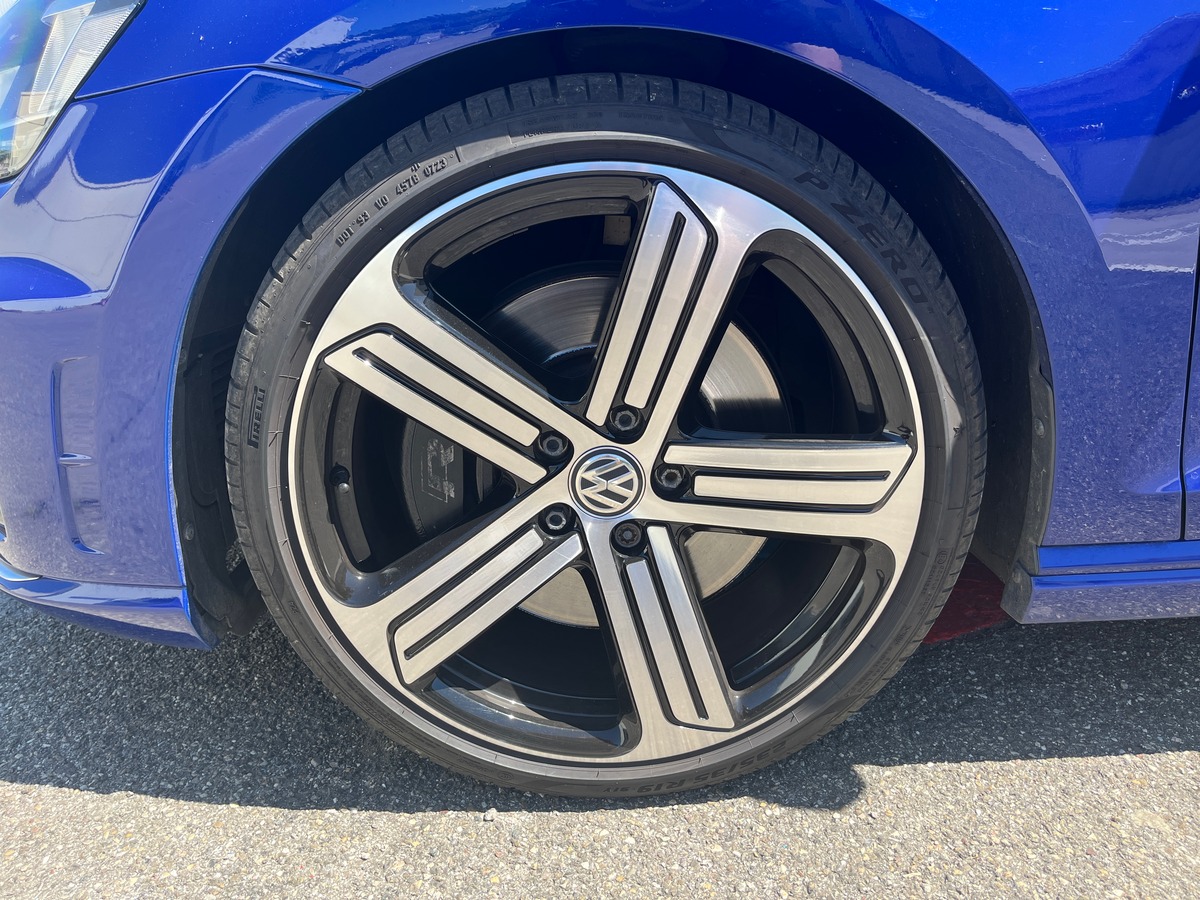 Volkswagen GOLF 7 R 300ch 4MOTION DSG6, TOIT OUVRANT, GPS