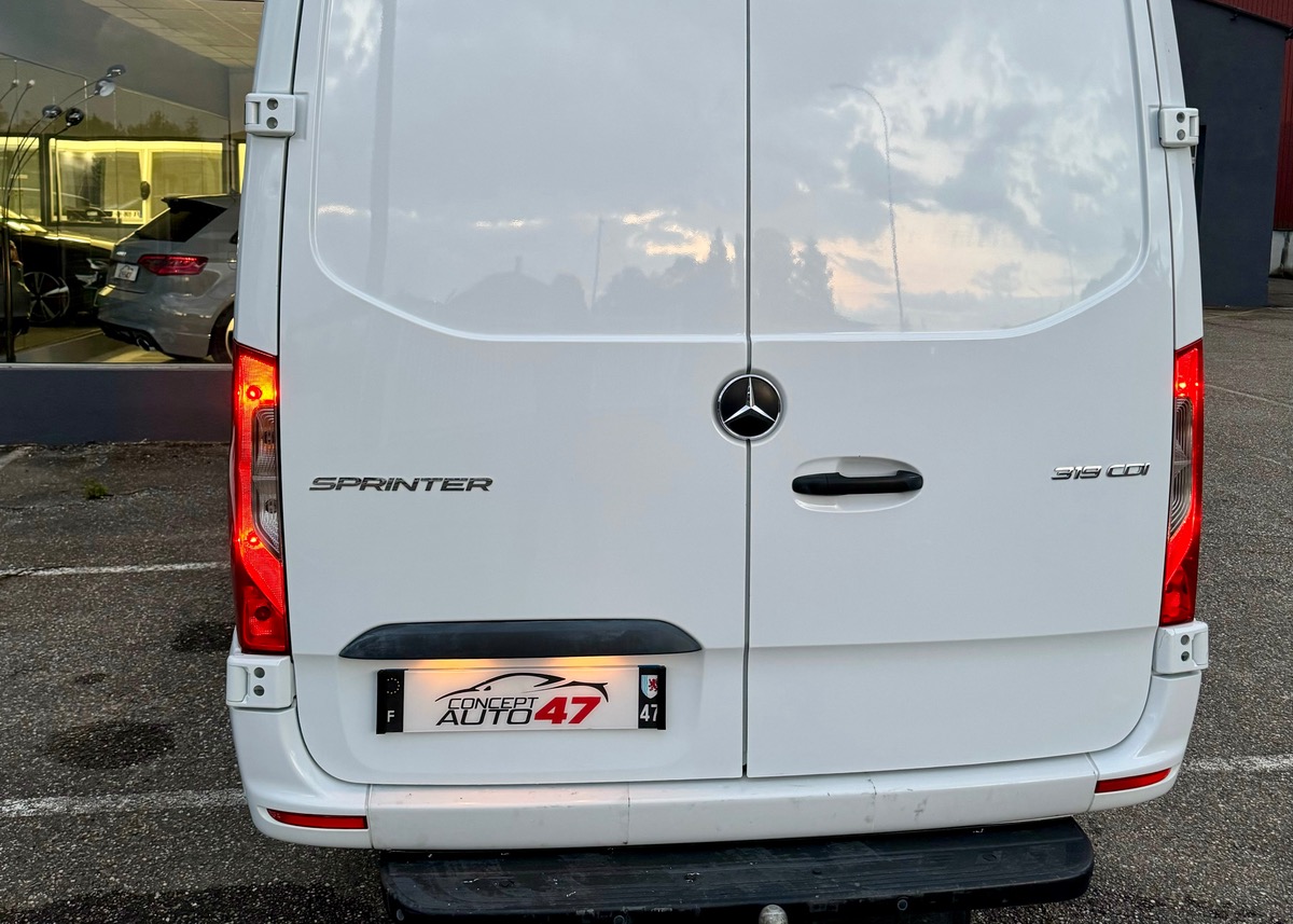 Mercedes-Benz Sprinter 319 V6
