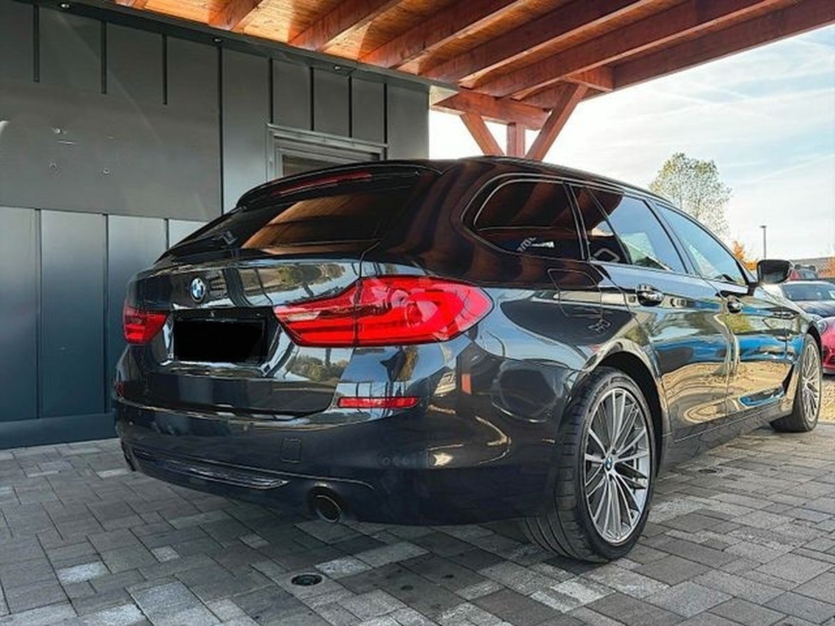 Bmw 520D Sport Line *ACC*LED*DAB*H&K*.