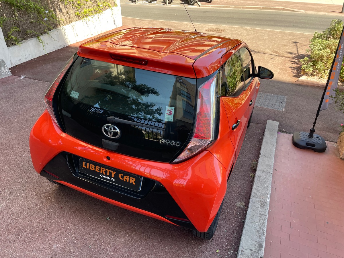 Toyota Aygo 1.0 VVTI 69CV /1er Main / GPS / Caméra / 5 portes