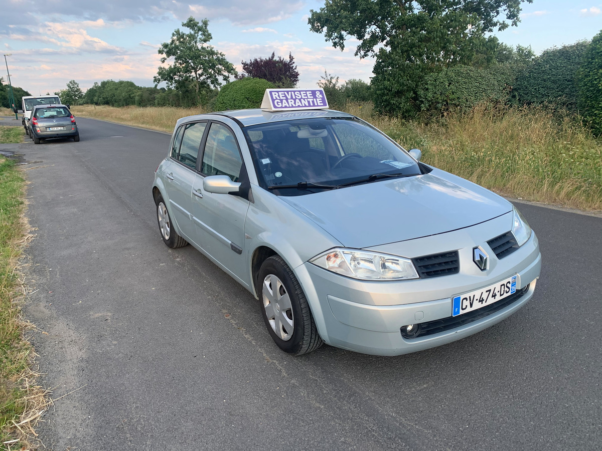 RENAULT Megane mégane 1.6i 115cv 105237kms