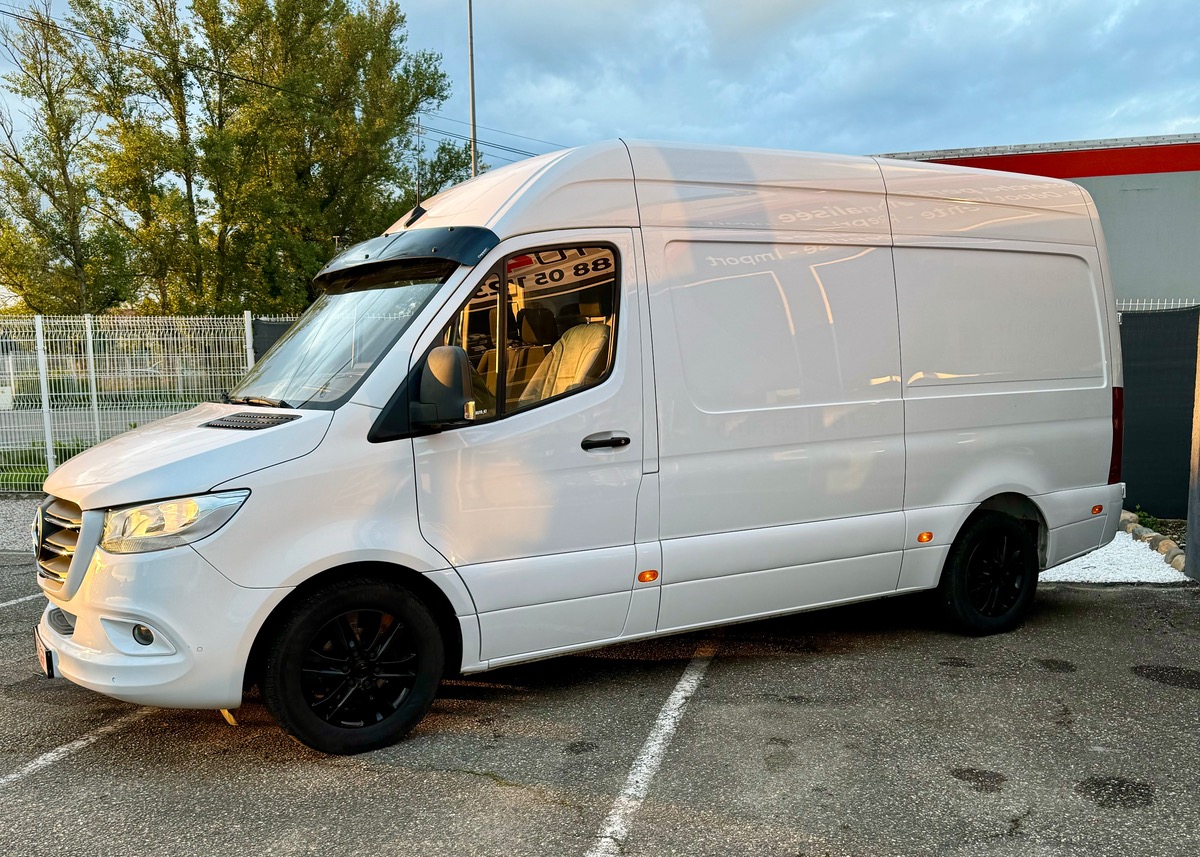 Mercedes-Benz Sprinter 319 V6