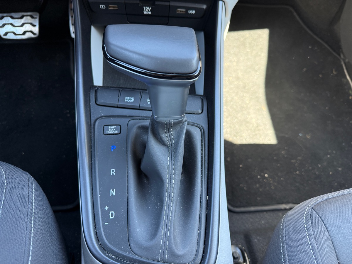 Hyundai Bayon 1.0 T-GDi 100ch Hybrid 48V Intuitive DCT-7, Garantie constructeur.