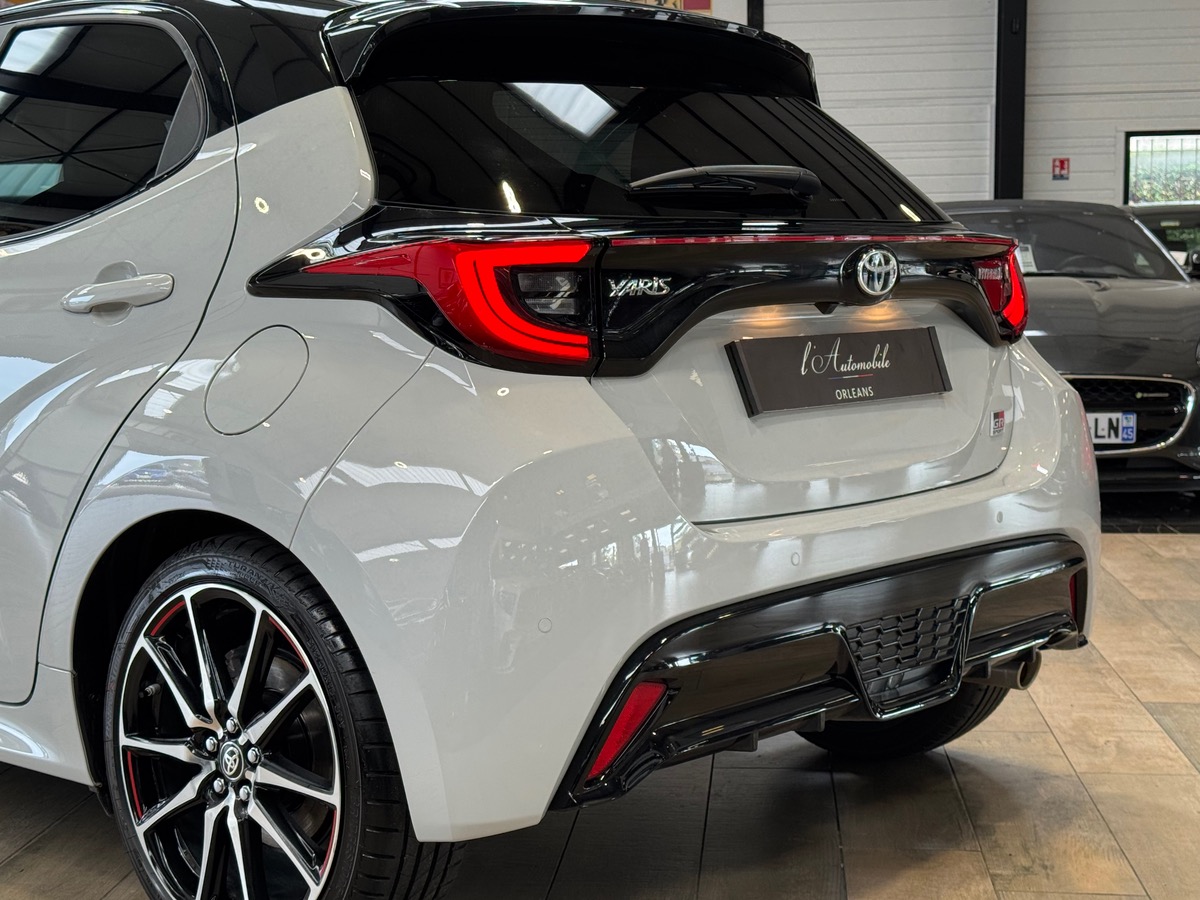 Toyota Yaris 1.5 VVTI 116CV GR SPORT JBL/ HUD 1ERE MAIN